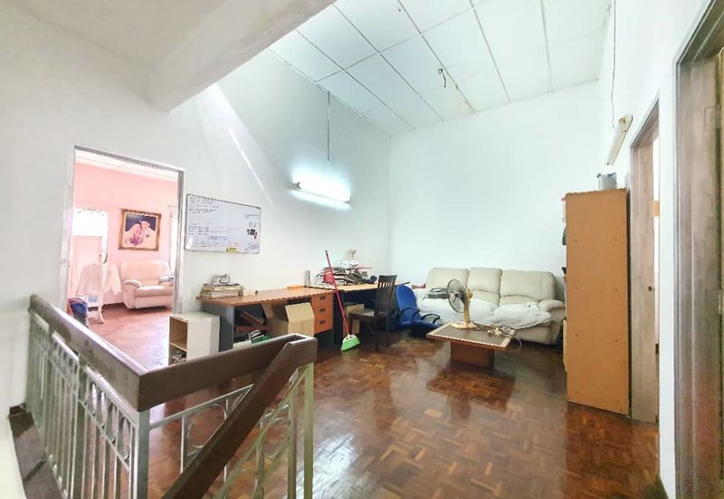 Non bumi 2storey terrace house Mitiara Subang