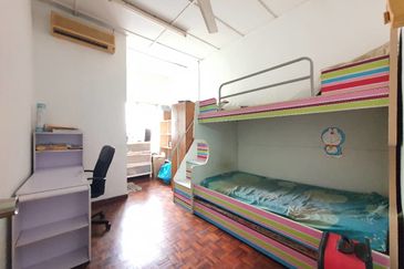 Non bumi 2storey terrace house Mitiara Subang