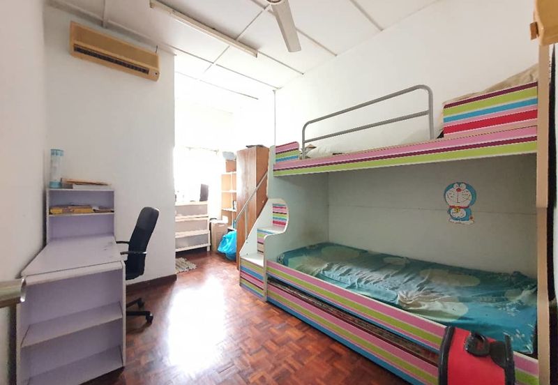 Non bumi 2storey terrace house Mitiara Subang