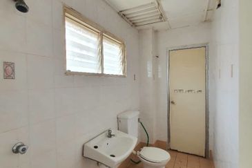 Non bumi 2storey terrace house Mitiara Subang