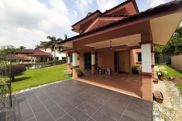 Sungai Buloh Country Resort