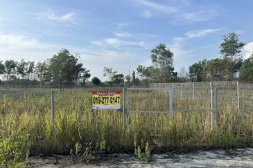 Bungalow lot Subang Bestari near MRT Kwasa Land