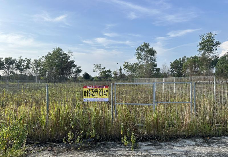 Bungalow lot Subang Bestari near MRT Kwasa Land