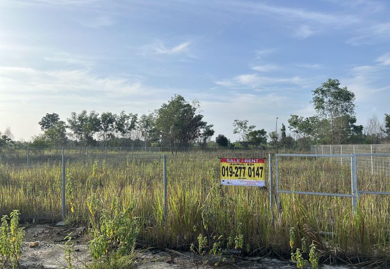 Bungalow lot Subang Bestari near MRT Kwasa Land