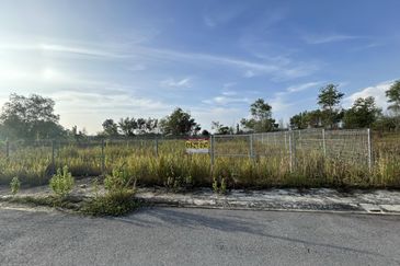 Bungalow lot Subang Bestari near MRT Kwasa Land