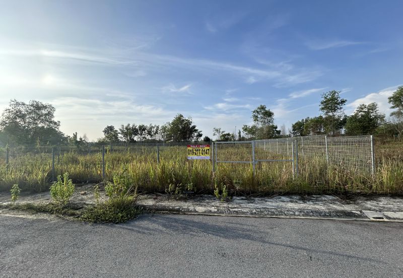 Bungalow lot Subang Bestari near MRT Kwasa Land