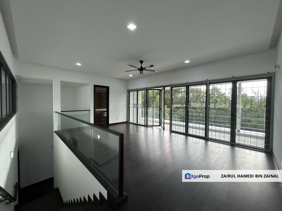 3 Storey Superlink in Thistle Grove, Denai Alam, Selangor, Denai Alam