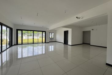 Hevea Elmina Gardens