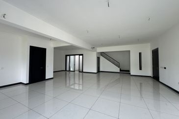 Hevea Elmina Gardens