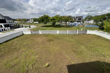 Hevea Elmina Gardens