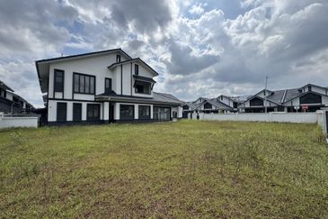 Hevea Elmina Gardens