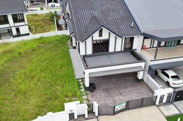 Hevea Elmina Gardens