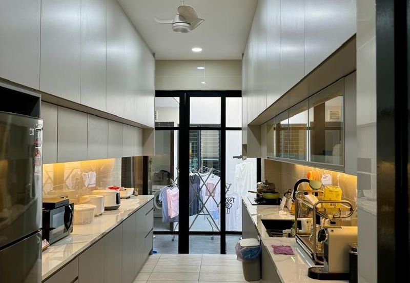 Tiana Elmina Gardens