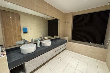 Tiana Elmina Gardens