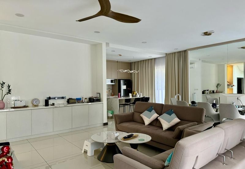 Tiana Elmina Gardens