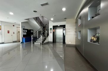 Bukit Jelutong Business And Technology Centre