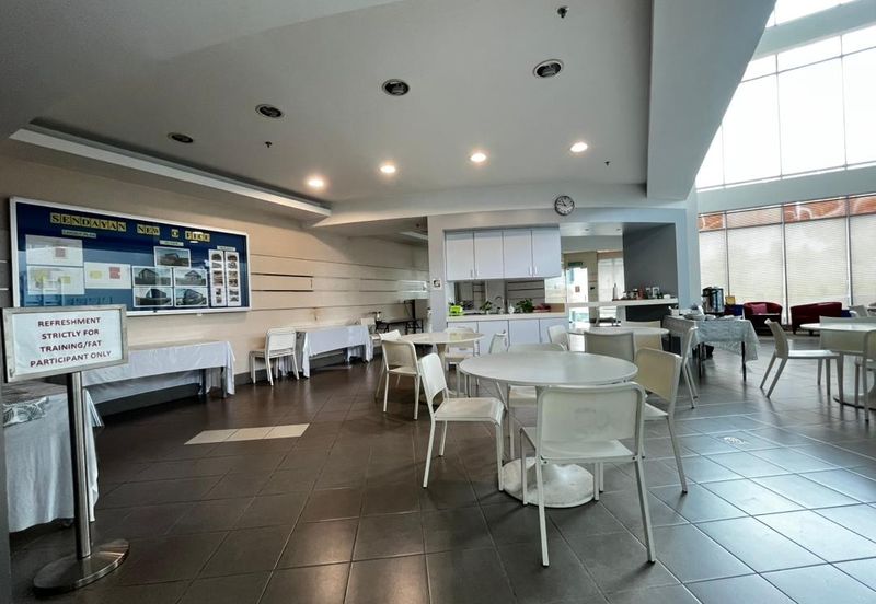 Bukit Jelutong Business And Technology Centre