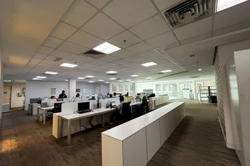 Bukit Jelutong Business And Technology Centre