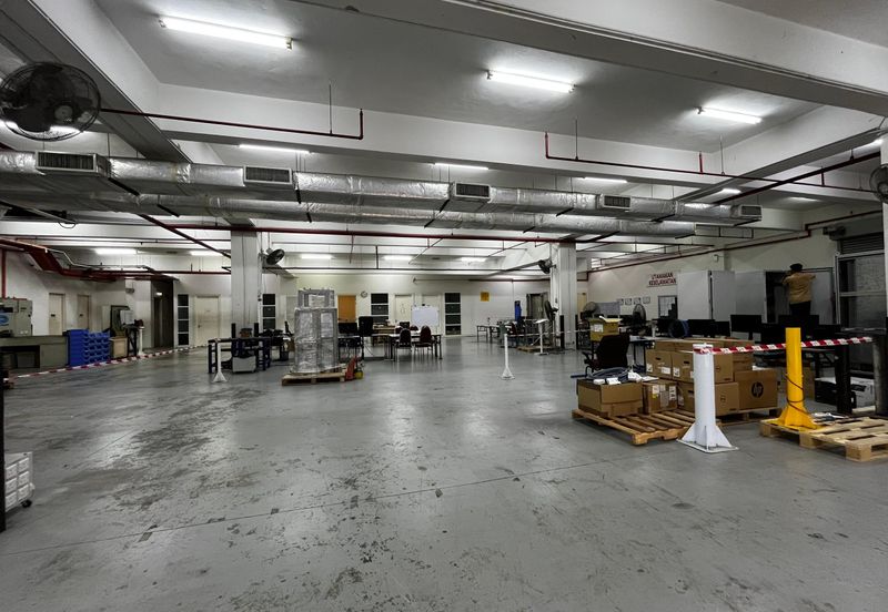 Bukit Jelutong Business And Technology Centre