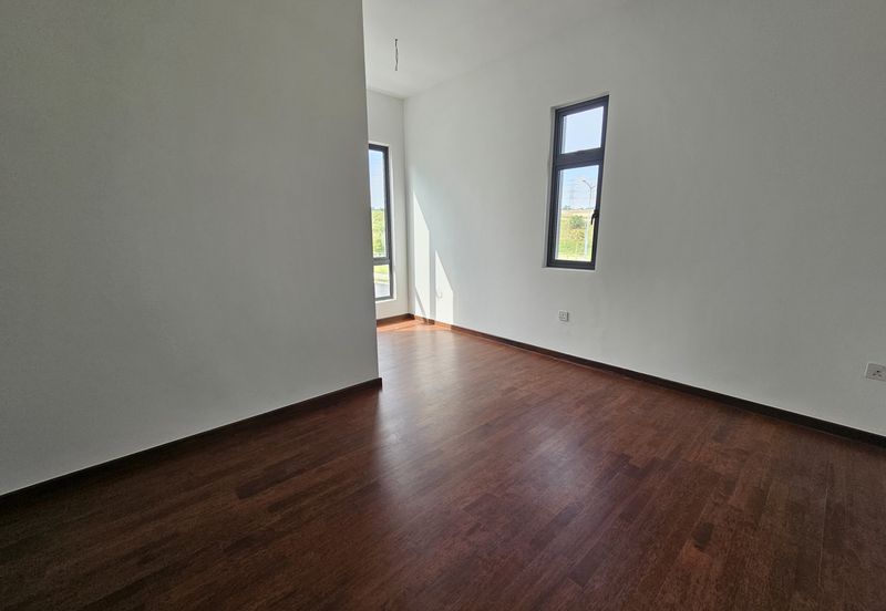 Elmina Green The Eighth @ City of Elmina