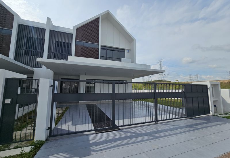 Elmina Green The Eighth @ City of Elmina