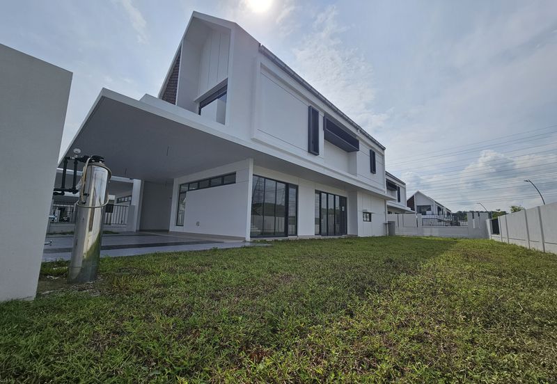 Elmina Green The Eighth @ City of Elmina