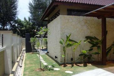 Corner lot bungalow Mont Kiara Kuala lumpur