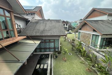 Exclusive 2 sty bungalow D’Puncak, Bukit Jelutong