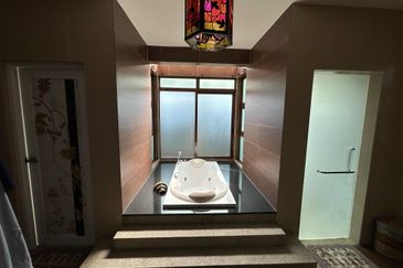 Exclusive 2 sty bungalow D’Puncak, Bukit Jelutong