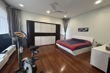Corner lot bungalow Mont Kiara Kuala lumpur