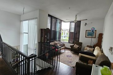 Tiana Elmina Gardens