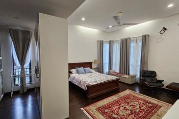 Tiana Elmina Gardens