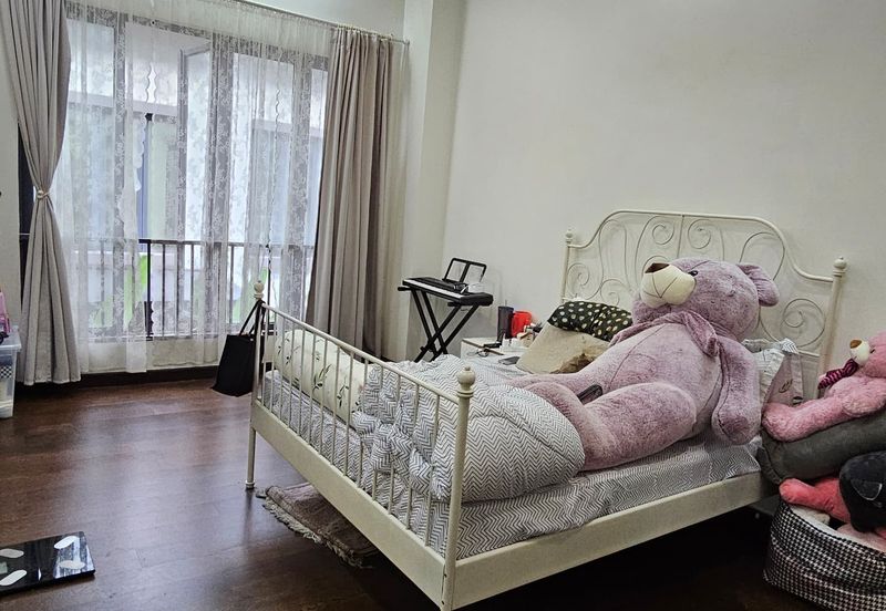 Tiana Elmina Gardens