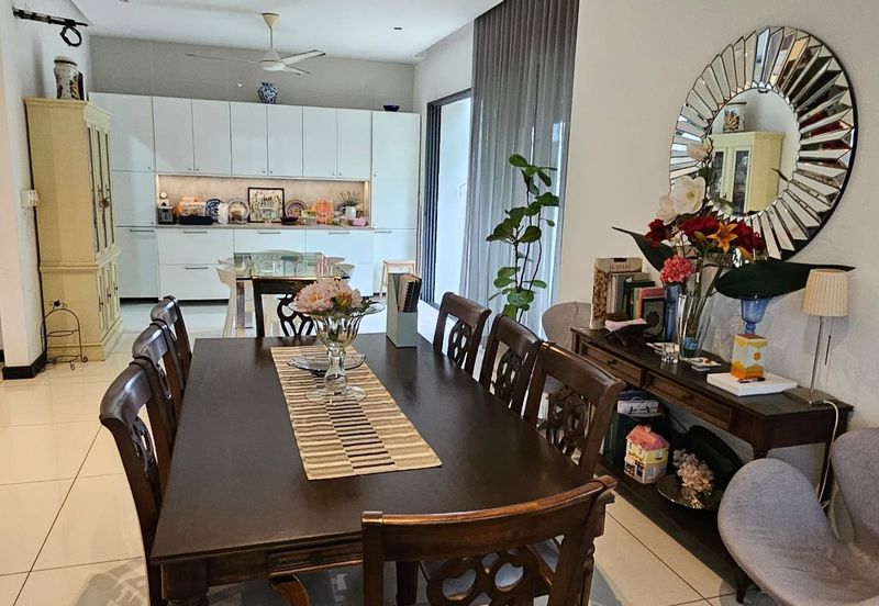 Tiana Elmina Gardens