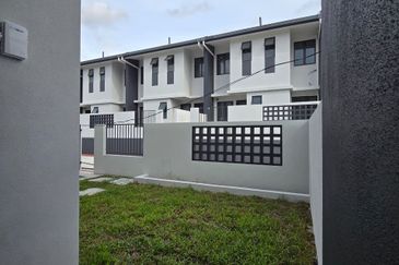 2 storey terrace house Elmina Green 6