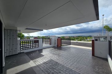 2 storey terrace house Elmina Green 6