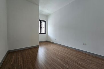 2 storey terrace house Elmina Green 6