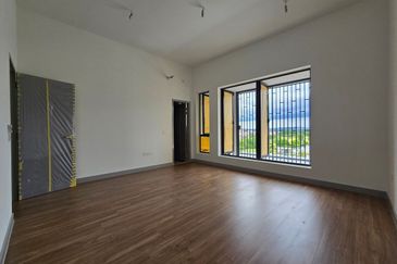 2 storey terrace house Elmina Green 6