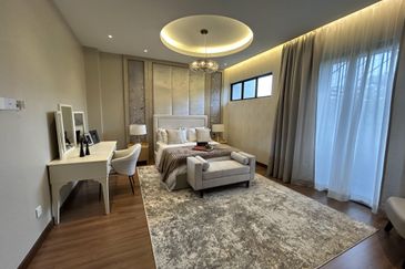 Rafflesia @ The Hill