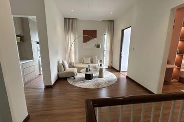 Rafflesia @ The Hill