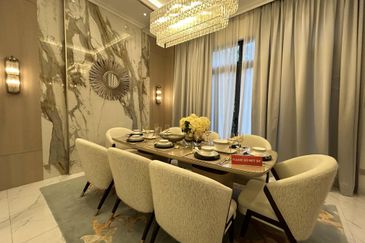 Rafflesia @ The Hill