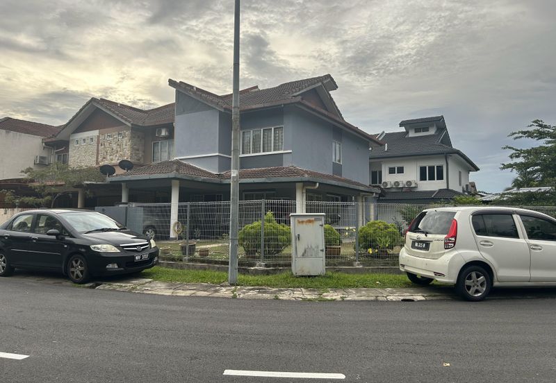 Corner lot 2 storey terrace house Subang Bestari