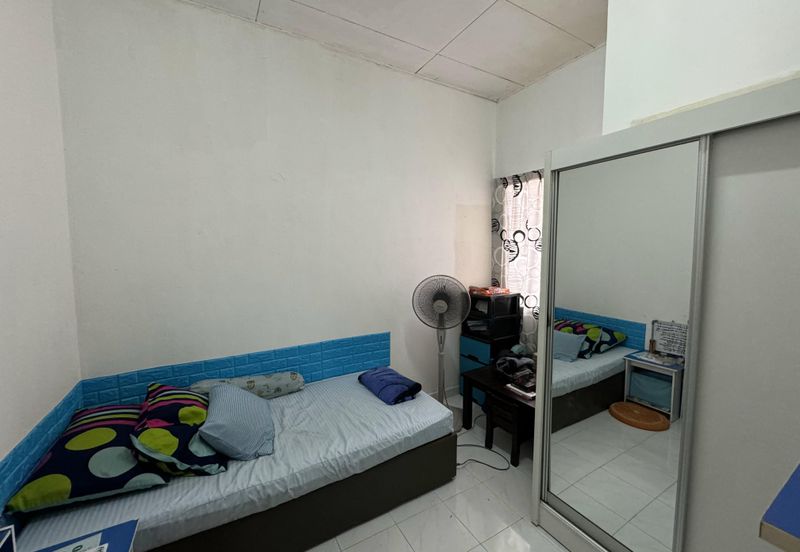 Corner lot 2 storey terrace house Subang Bestari