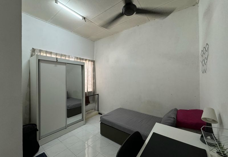 Corner lot 2 storey terrace house Subang Bestari