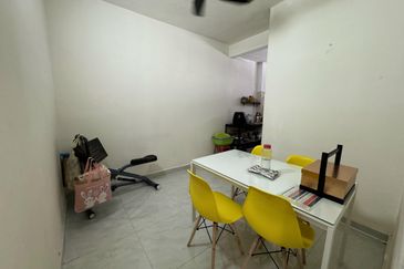 Corner lot 2 storey terrace house Subang Bestari
