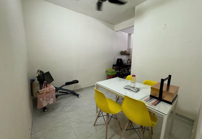 Corner lot 2 storey terrace house Subang Bestari