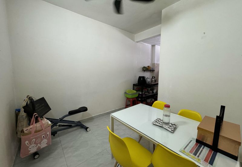 Corner lot 2 storey terrace house Subang Bestari