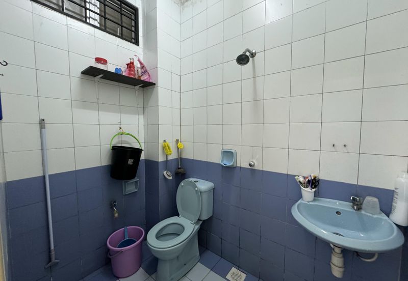 Corner lot 2 storey terrace house Subang Bestari