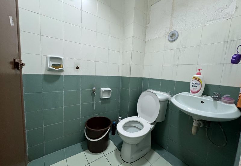 Corner lot 2 storey terrace house Subang Bestari