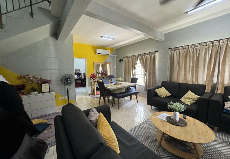 Corner lot 2 storey terrace house Subang Bestari